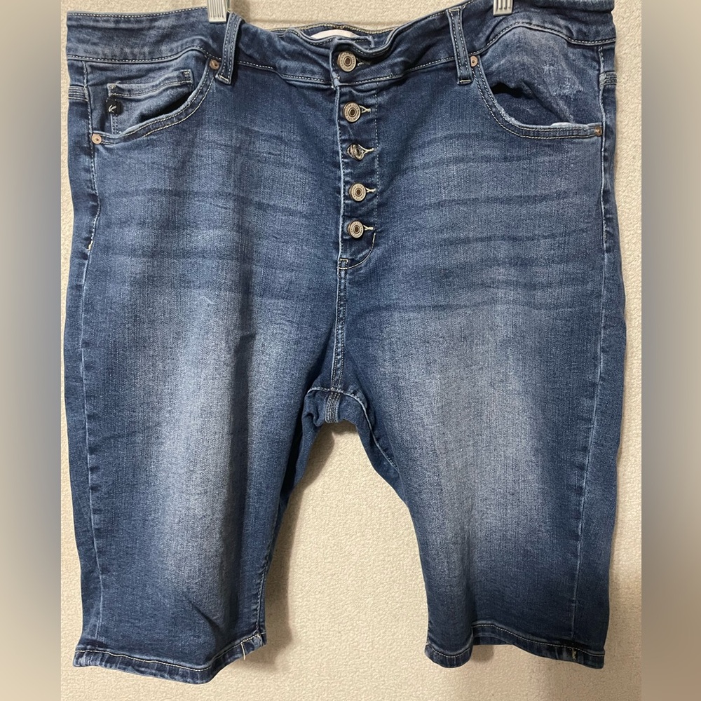 Kancan Jean shorts size 22w.